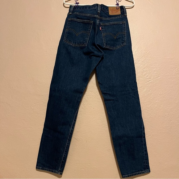 Women’s Dark Wash Levi’s Jeans Size 28 - Picture 2 of 7